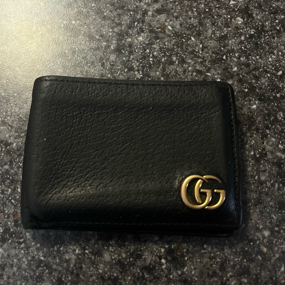 Authentic Gucci wallet